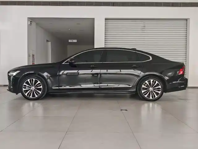 Volvo S90 2025 B5 Zhiyi Luxury Edition — фото 5