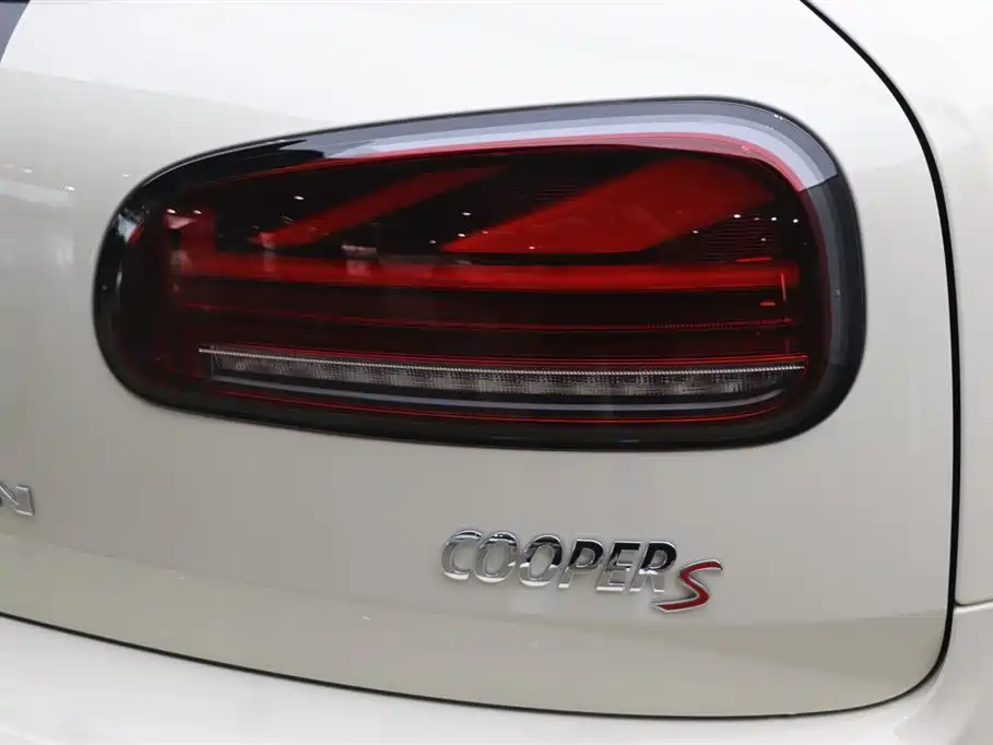 MINI CLUBMAN 2019 2.0T COOPER S фото 38