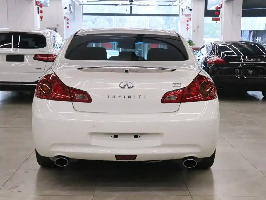 Infiniti G Series 2011 2010 Model G25 Sedan Luxury Sport Edition