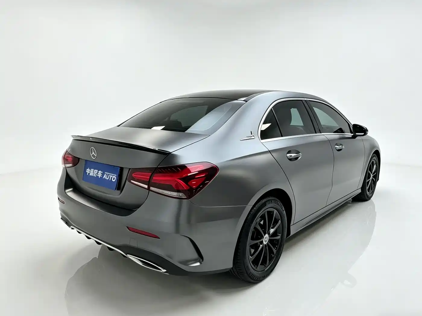 Mercedes-Benz A-Class 2019 Facelift A 200 L Sports Sedan фото 3