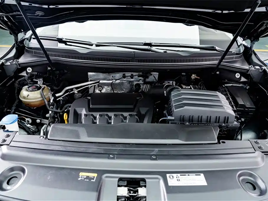 Volkswagen Viloran 2023 380TSI Premium Edition фото 28