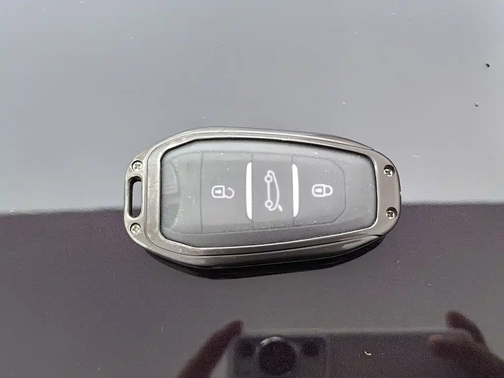 DS 6 2015 2014 1.6T Luxury Edition THP160