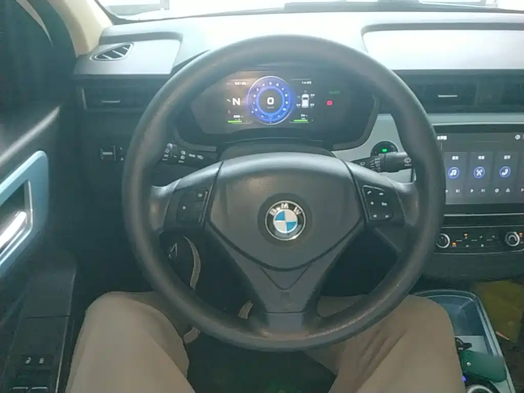 Huachen Xinyi Brilliance Xinyi i03A 2022 2021 318km 31.45kWh