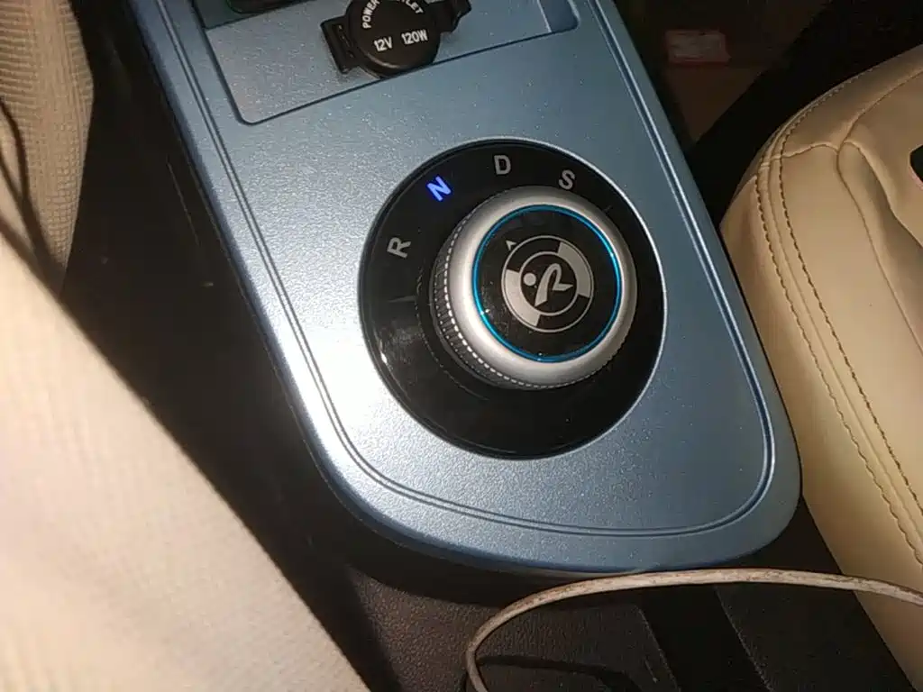 Huachen Xinyi Brilliance Xinyi i03A 2022 2021 318km 31.45kWh