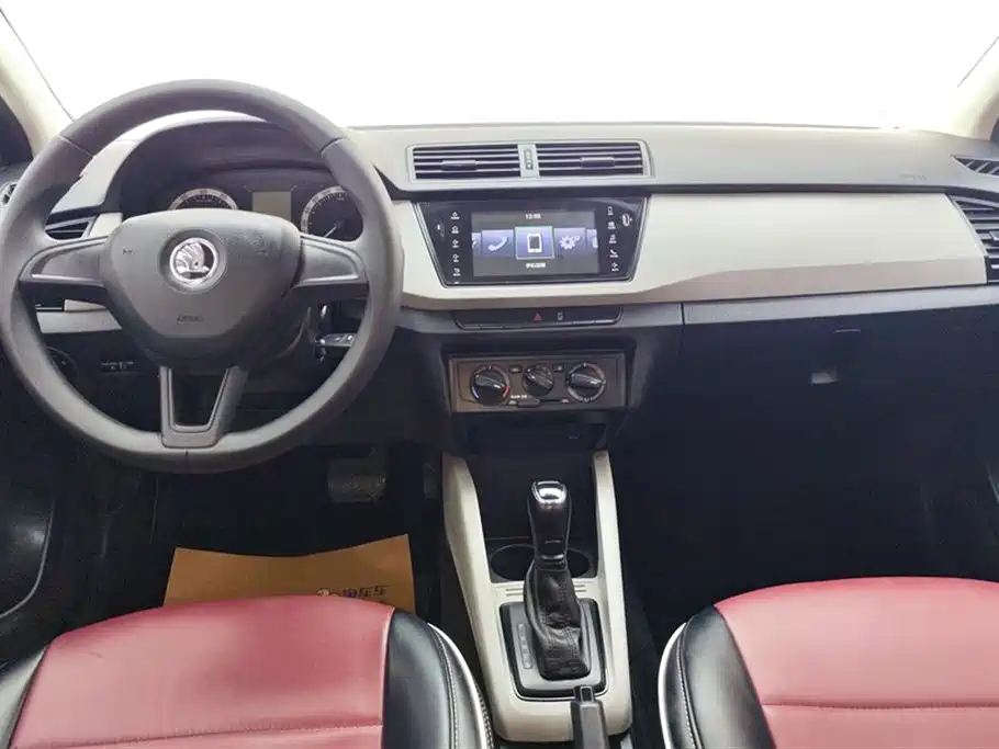 Škoda Fabia 2017 1.4L Auto Car Enjoy Edition фото 12
