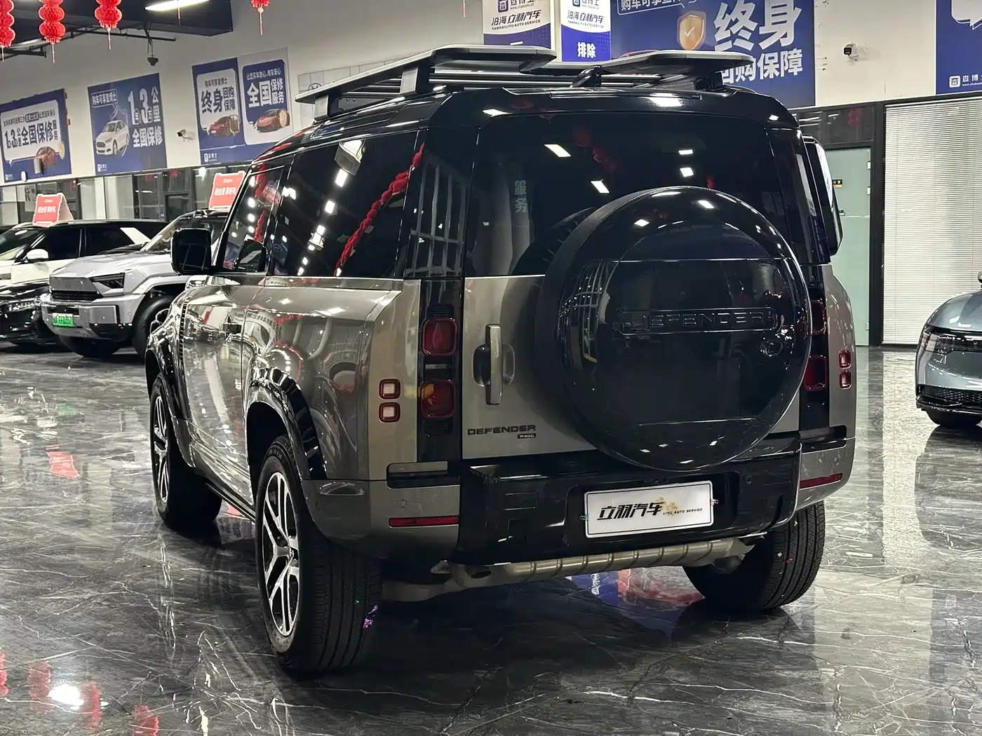 Land Rover Defender 2023 Facelift 90 3.0T P400 XS фото 22