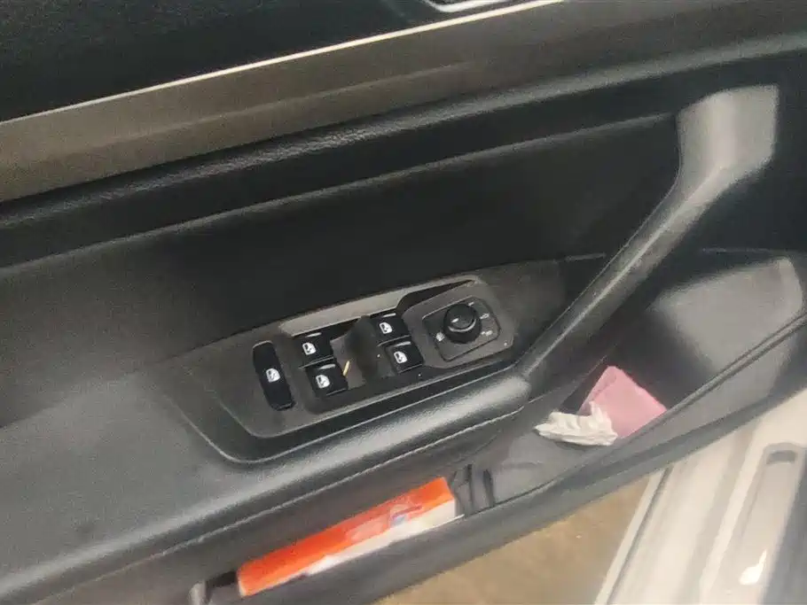 Volkswagen Lavida 2021 1.5L Auto Comfort Edition фото 7