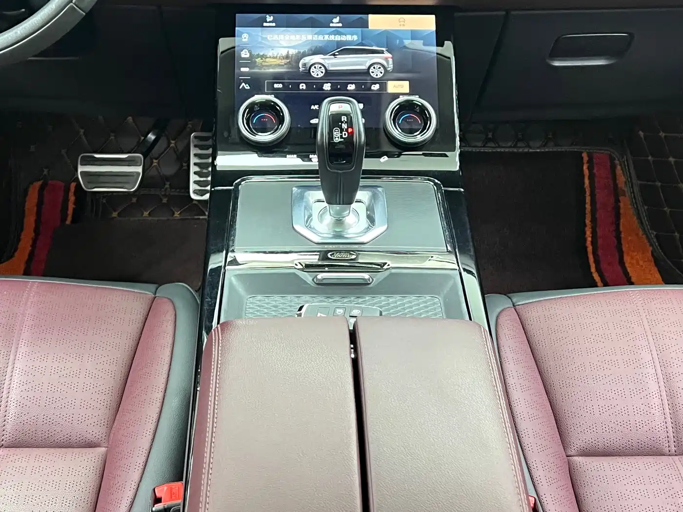 Land Rover Range Rover Evoque 2021 Range Rover Evoque L 249PS R-Dynamic First Edition Launch Edition фото 29