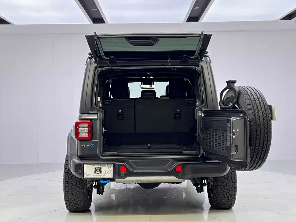 Фото 9 - Jeep Wrangler 4xe
