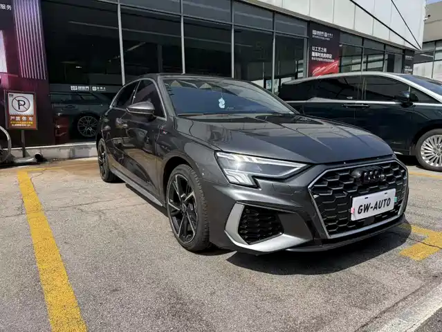 Audi A3 Рестайлинг, Sportback 35 TFSI, Стиль Спорт
