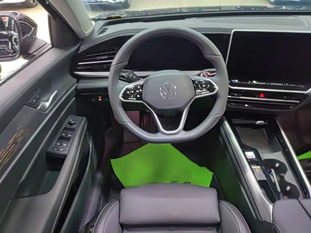 Volkswagen Passat 2025 Pro 380TSI Dragon Glory Edition фото 11