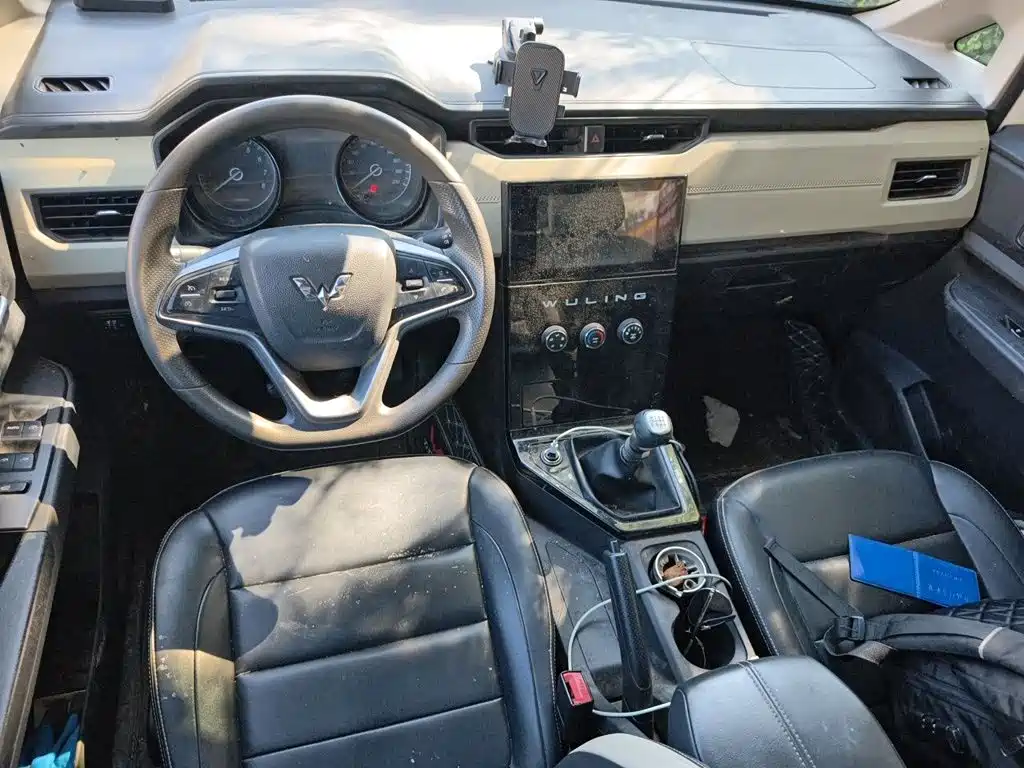 Wuling Motors Wuling Hongguang PLUS 2021 2020 1.5L Manual Comfort 7-seater