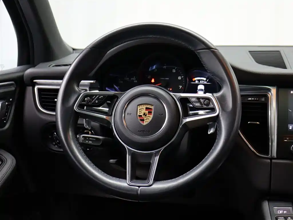 Porsche Macan 2017 Macan 2.0T фото 11
