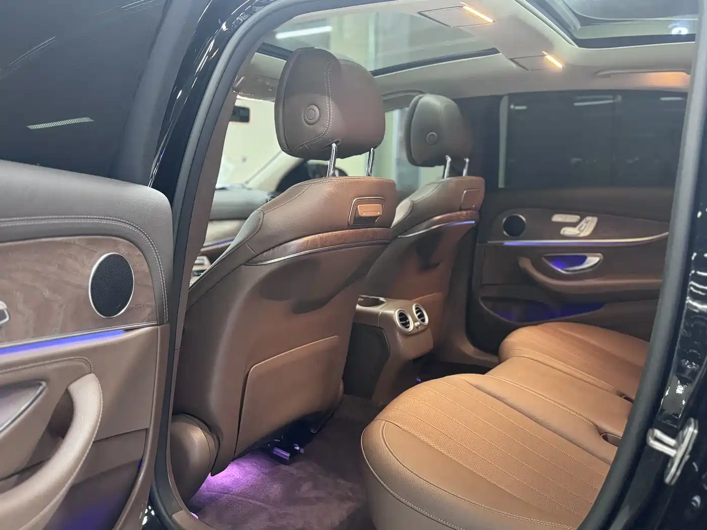 Mercedes-Benz E-Class 2019 E 300 L Luxury фото 7