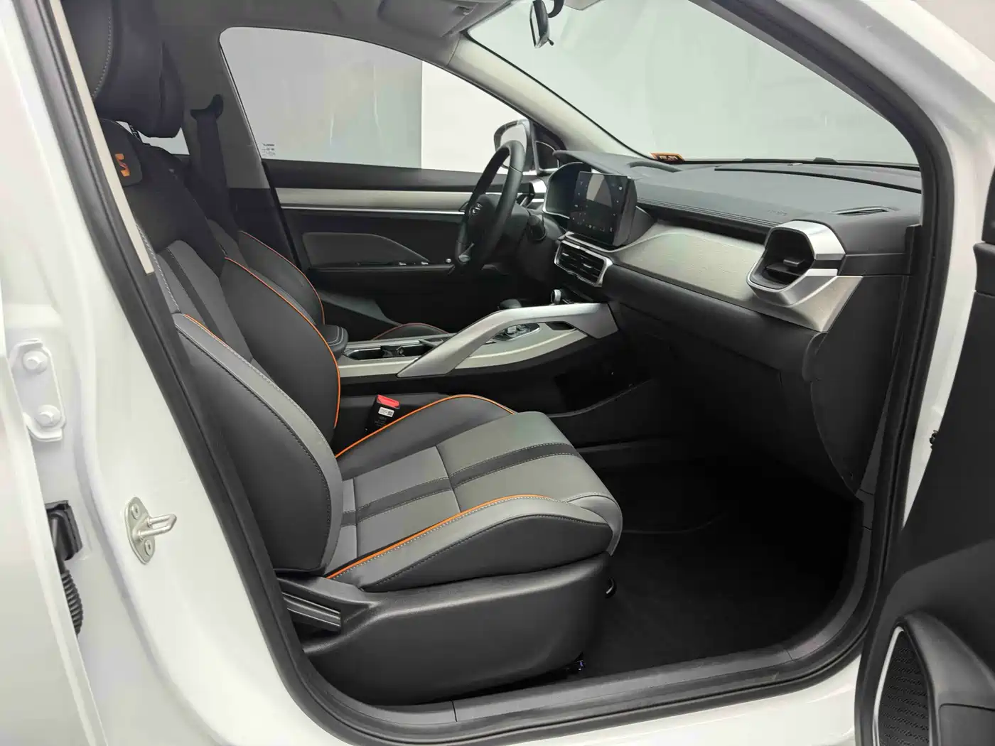 GEELY AUTOMOBILE BINYUE