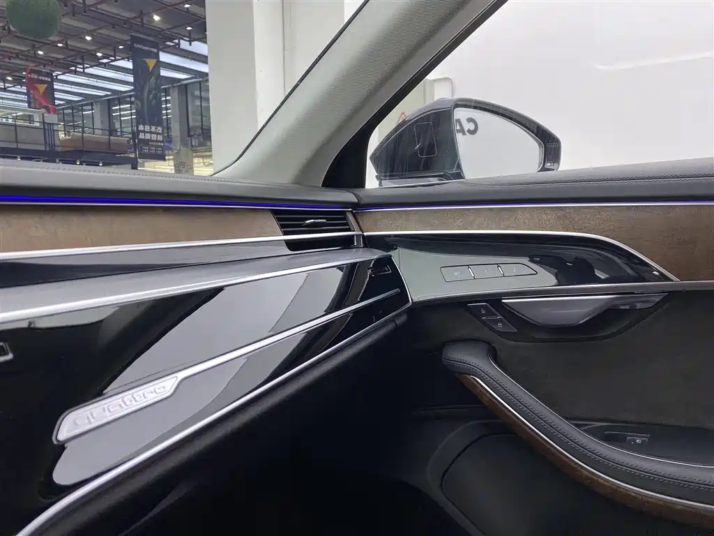 Audi A8 2019 Facelift Plus A8L 55 TFSI quattro Luxury фото 30