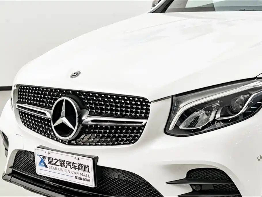 Mercedes-Benz GLC Coupe 2019 GLC 200 4MATIC Coupe SUV фото 4