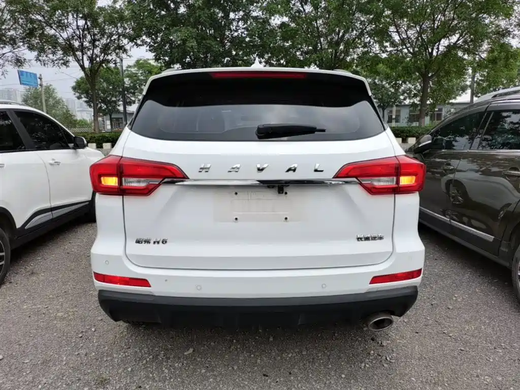 Haval M6 2017 1.5T Automatic 2WD Premium фото 6