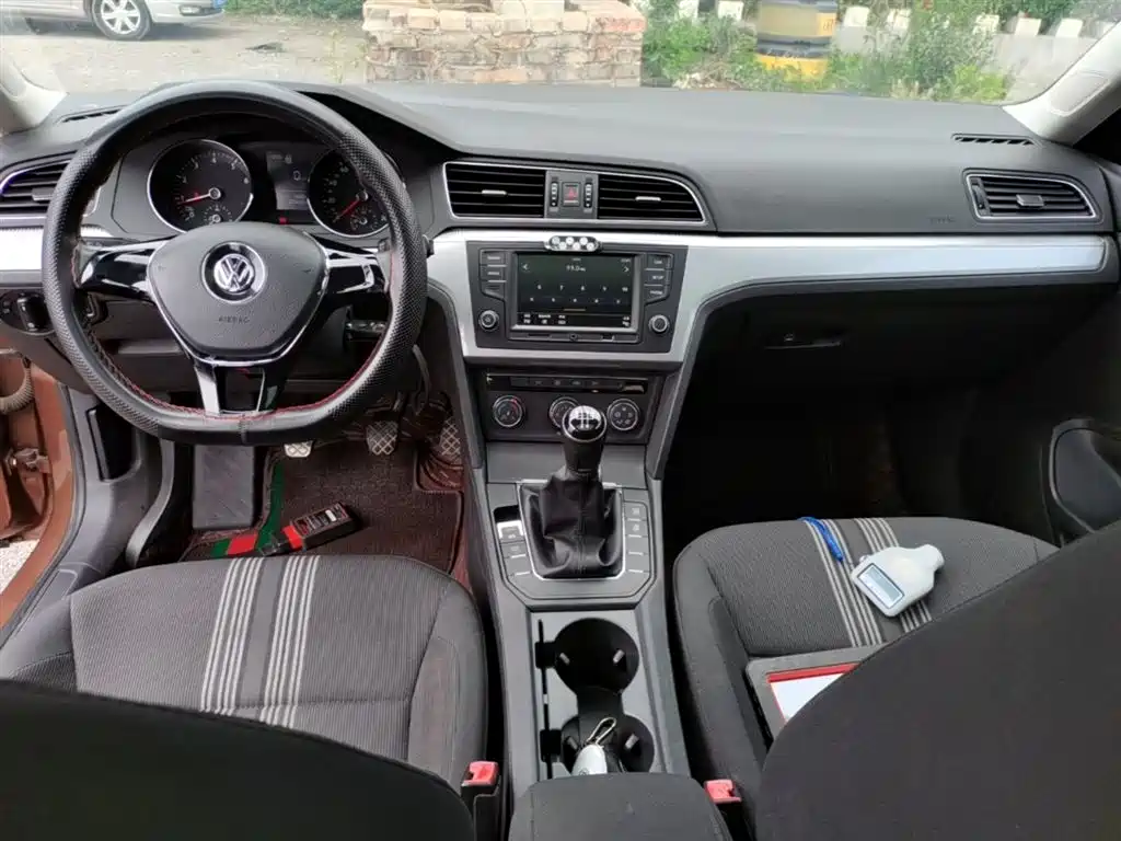 Volkswagen Lamando 2017 230TSI Manual Trend Edition фото 10