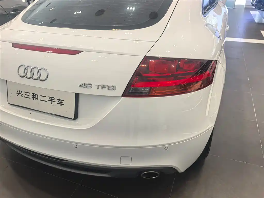 Audi TT 2013 TT Coupe 45 TFSI фото 10