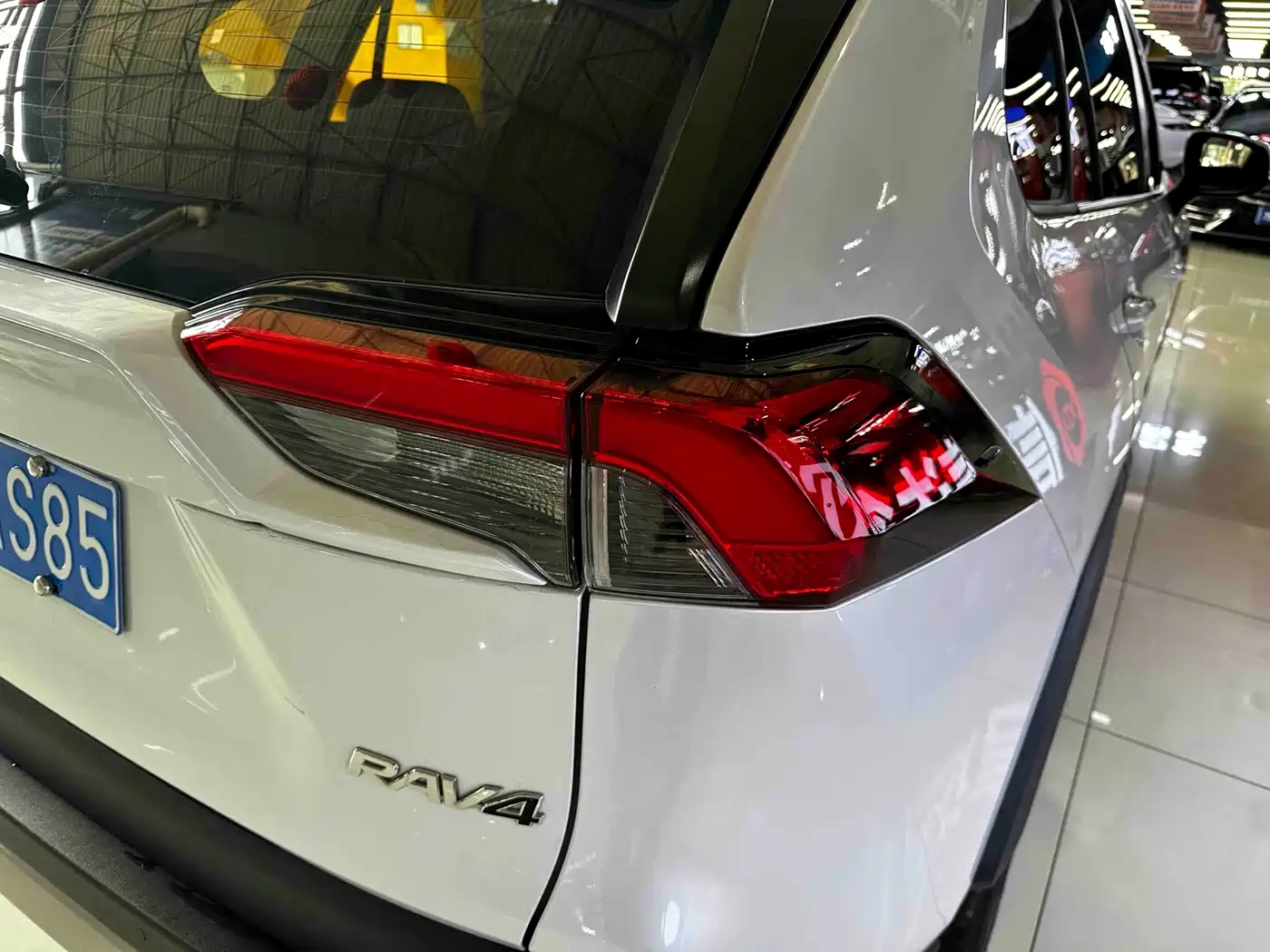 Фото 18 - Toyota RAV4