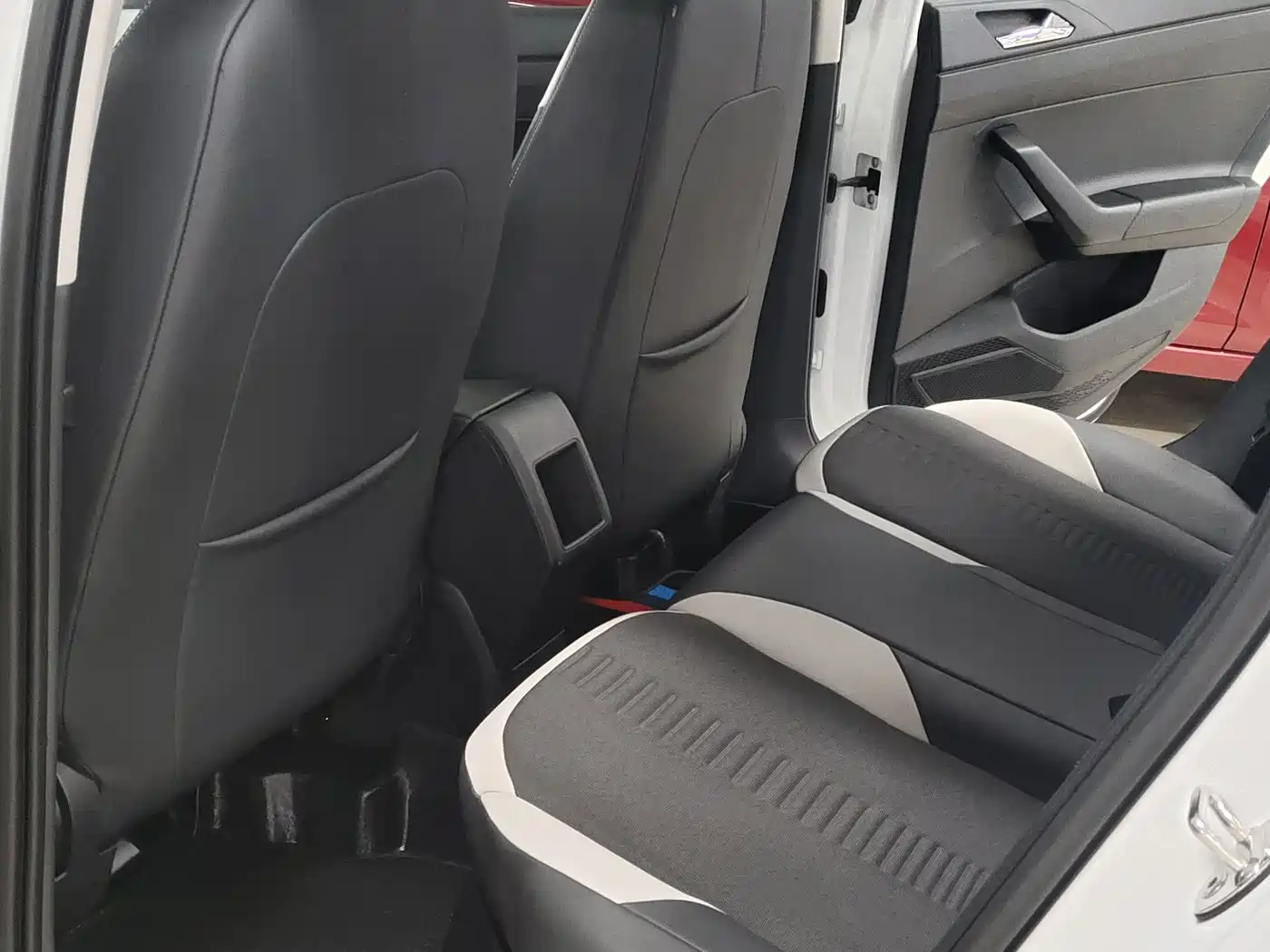 Volkswagen Polo 2024 2023 Facelift Plus 1.5L Auto Chroma Tech Edition