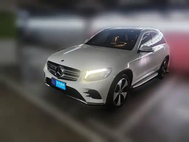 Mercedes-Benz GLC 2018 GLC 300 4MATIC Dynamic — фото 1