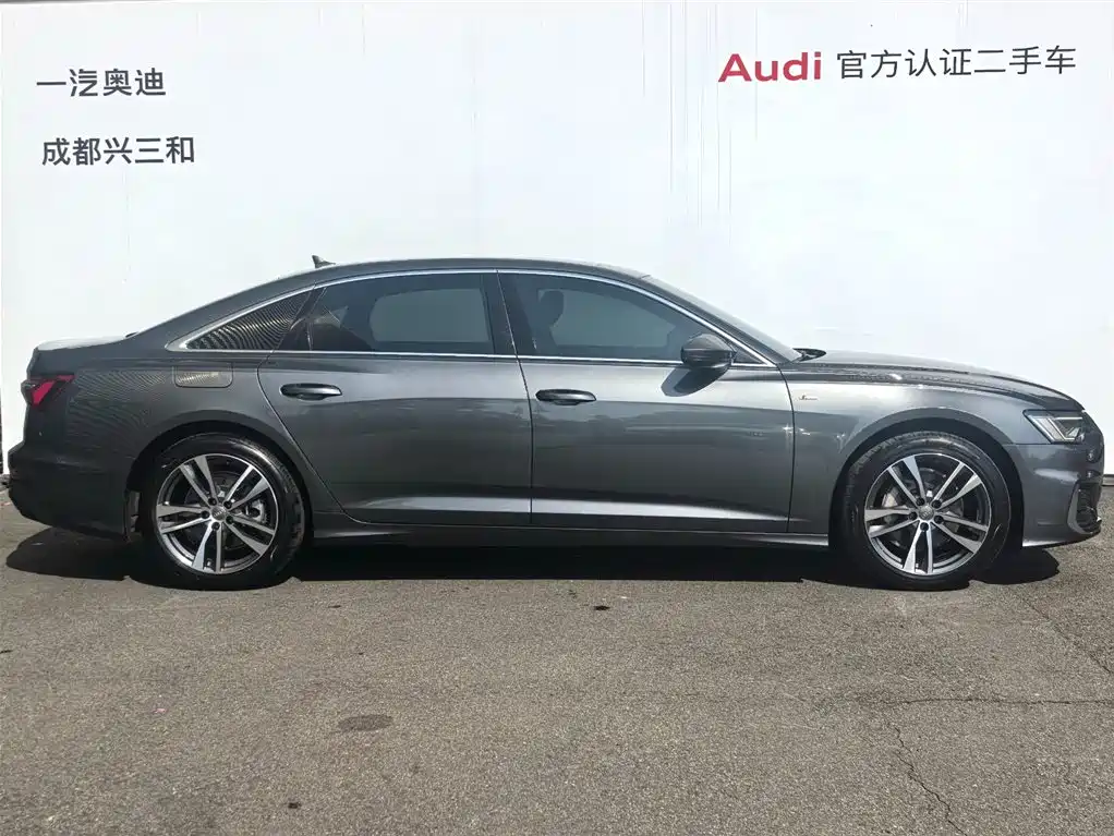 Audi A6L 2021 40 TFSI Luxury Sport фото 2