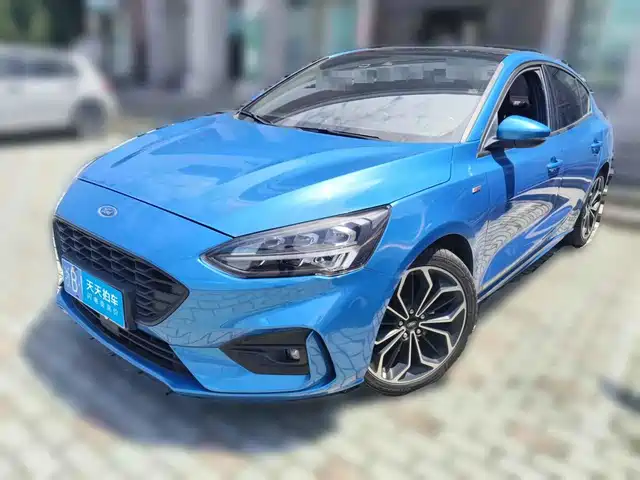 Ford Focus 2020 Sedan EcoBoost 180 Automatic ST Line — фото 1
