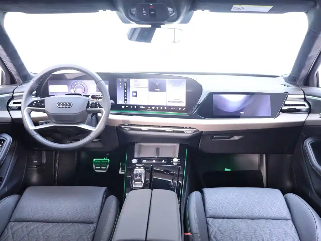 Фото 13 - Audi A6L