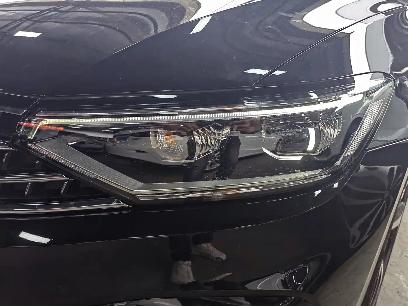 Volkswagen Magotan 2024 2 Million Units Public Sharing Edition 330TSI DSG Luxury фото 15