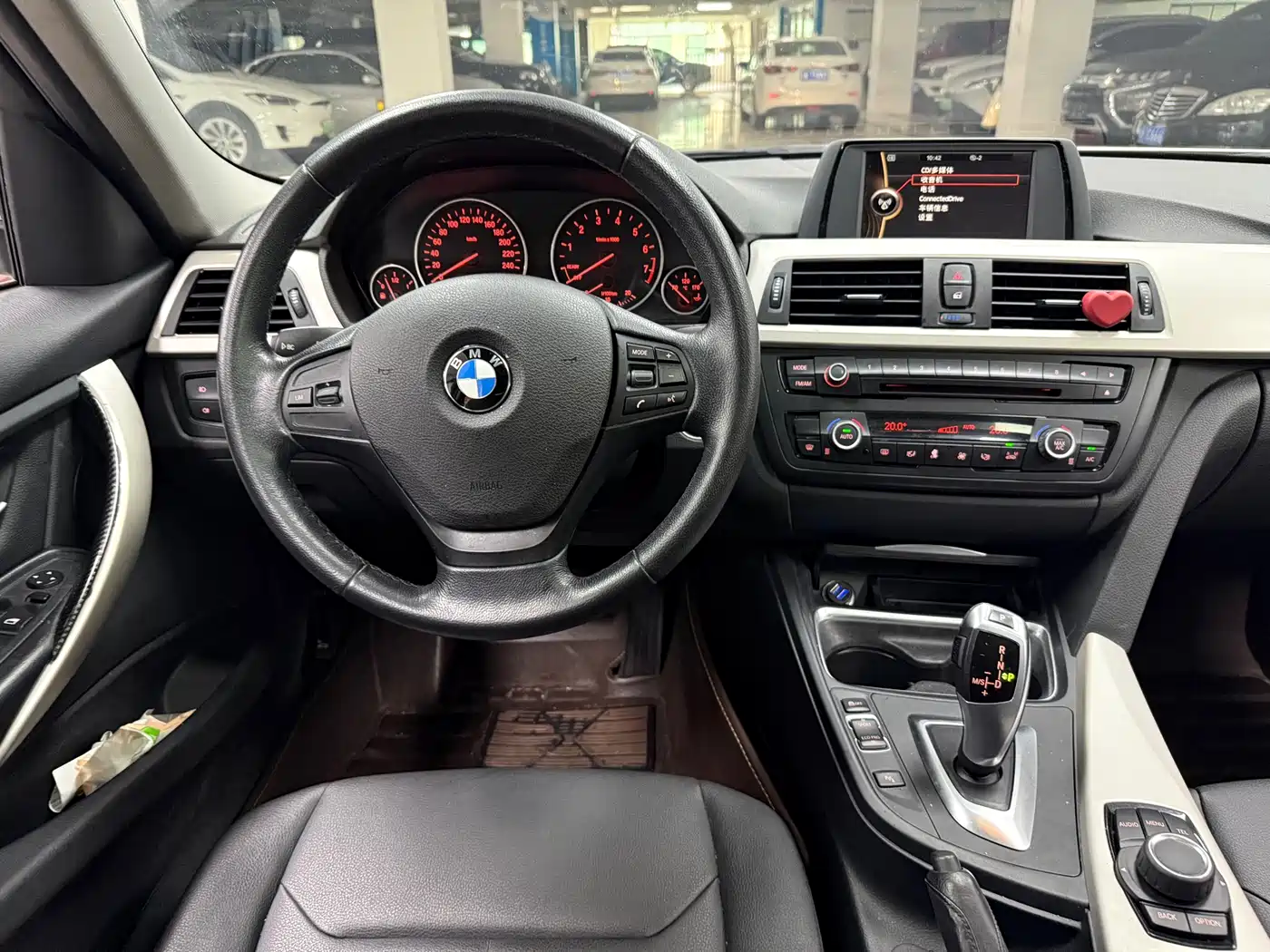 BMW 3 Series 2014 320Li Fashion фото 13