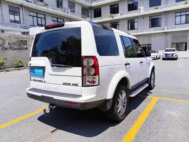 Land Rover Discovery 2011 3.0 SDV6 HSE Diesel — фото 2