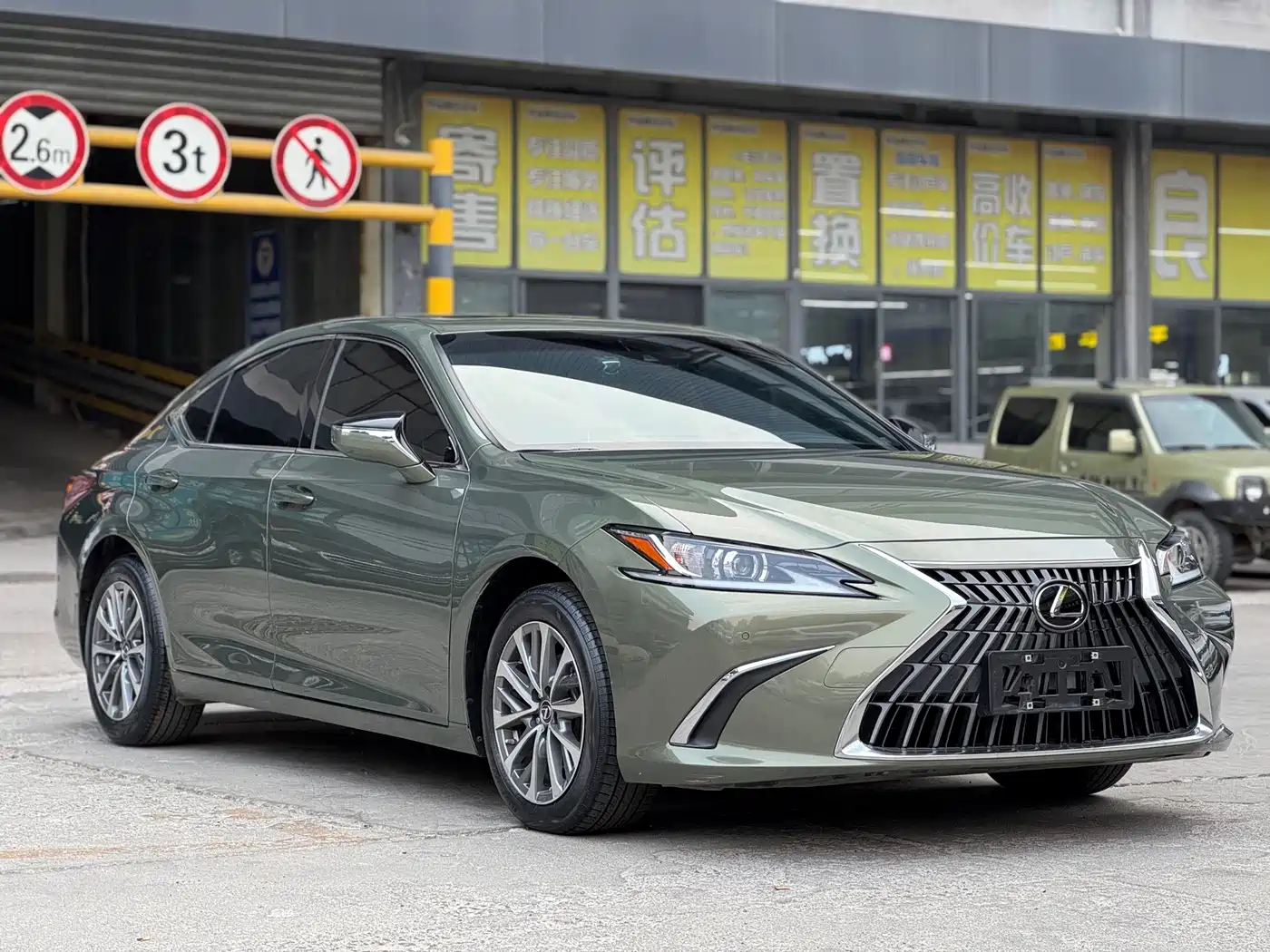 Lexus ES 2021 200 Excellence Edition фото 3