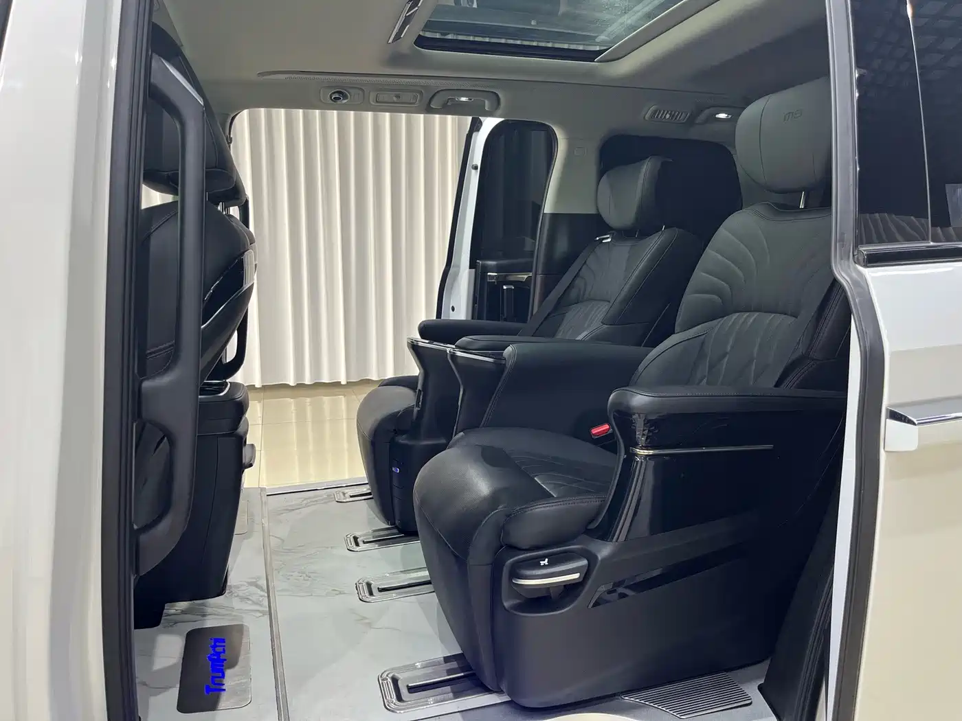 Photo 10 - GAC Trumpchi M8