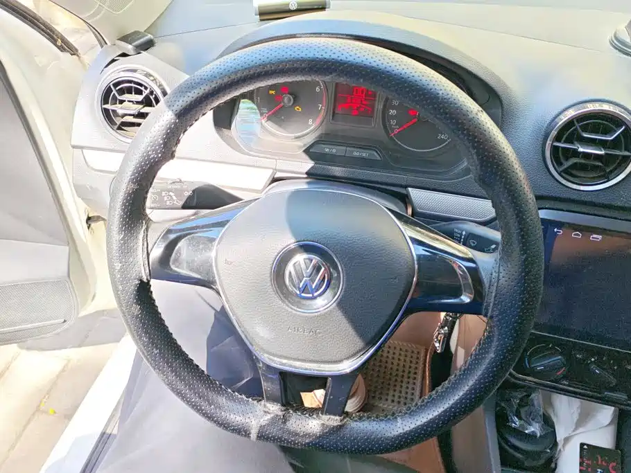 Фото 15 - Volkswagen Jetta