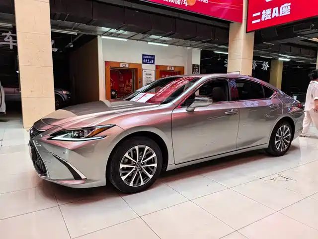 Lexus ES 2023 200 Excellence Edition
