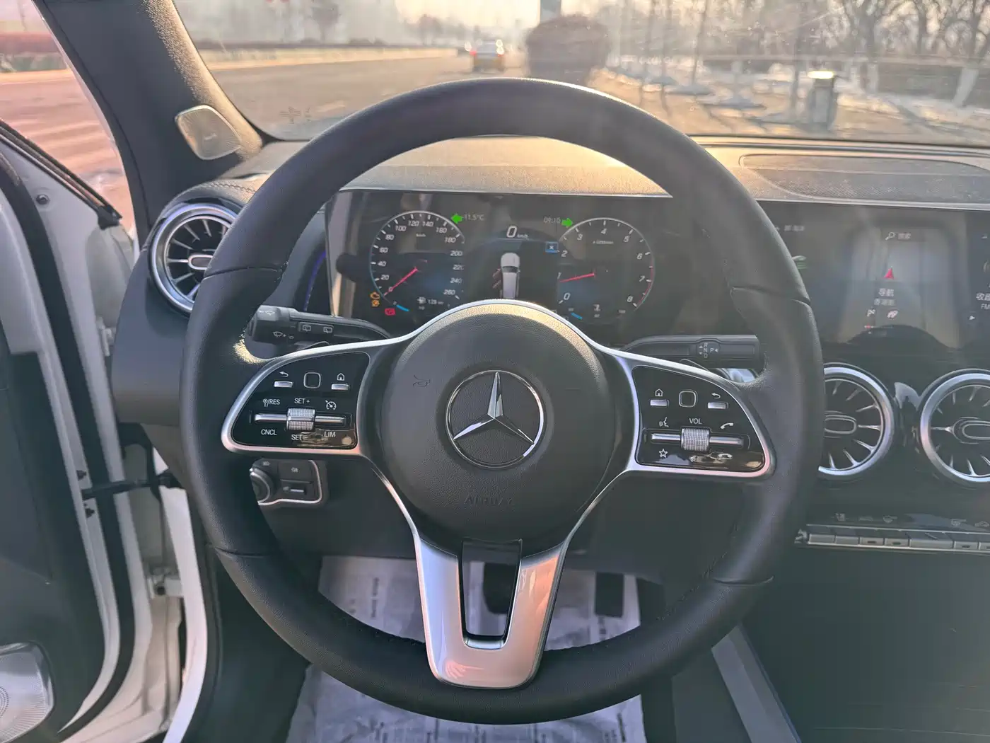 Mercedes-Benz GLB 2022 Facelift GLB 200 Fashion Style фото 12