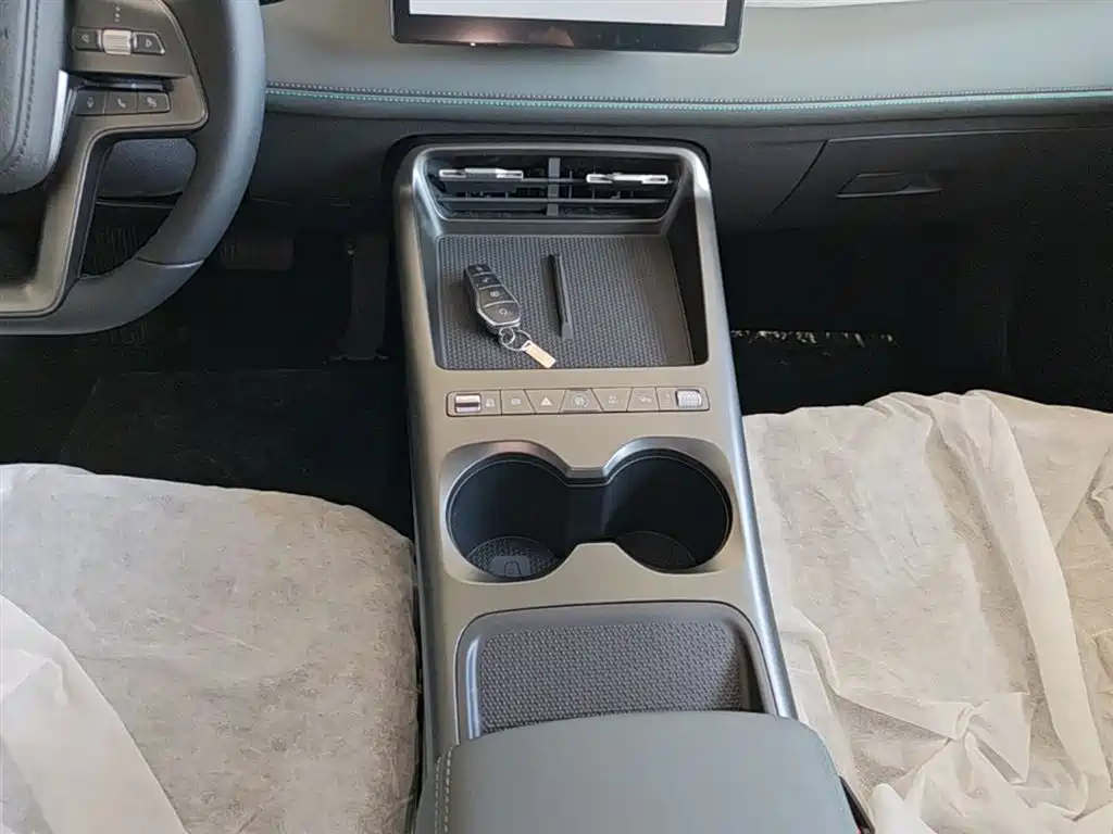 BYD Qin PLUS 2026 DM-i Smart Edition 128KM Progressive фото 14