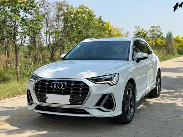 Audi Q3 35 TFSI, Стиль Драйв