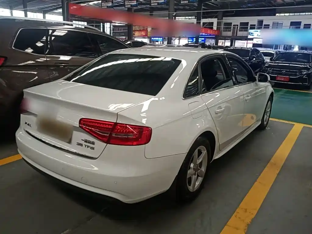 Audi A4L 2013 35 TFSI Automatic Comfort фото 7