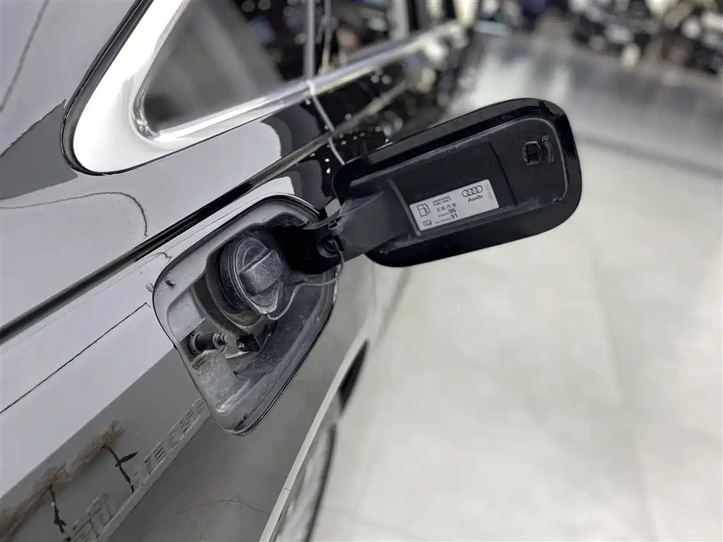 Audi A8 2019 Facelift Plus A8L 55 TFSI quattro Luxury фото 34