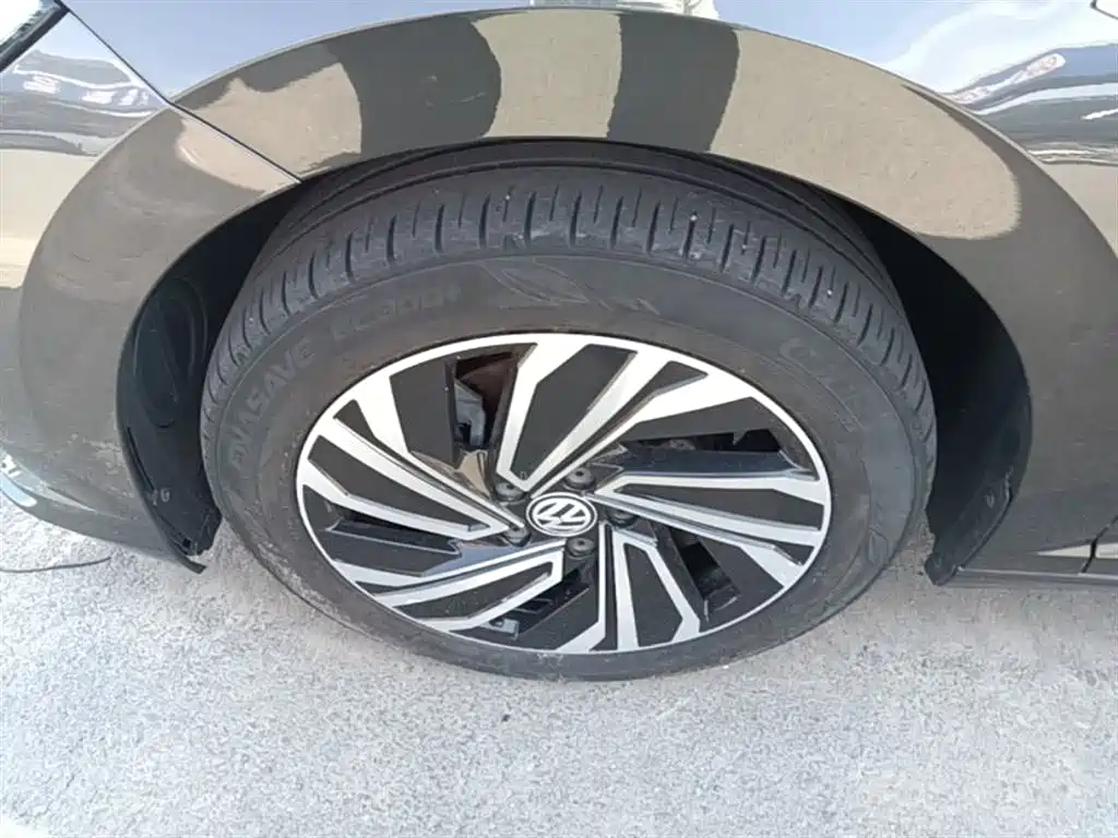 Volkswagen Sagitar 2021 280TSI DSG Surpassing Edition фото 23
