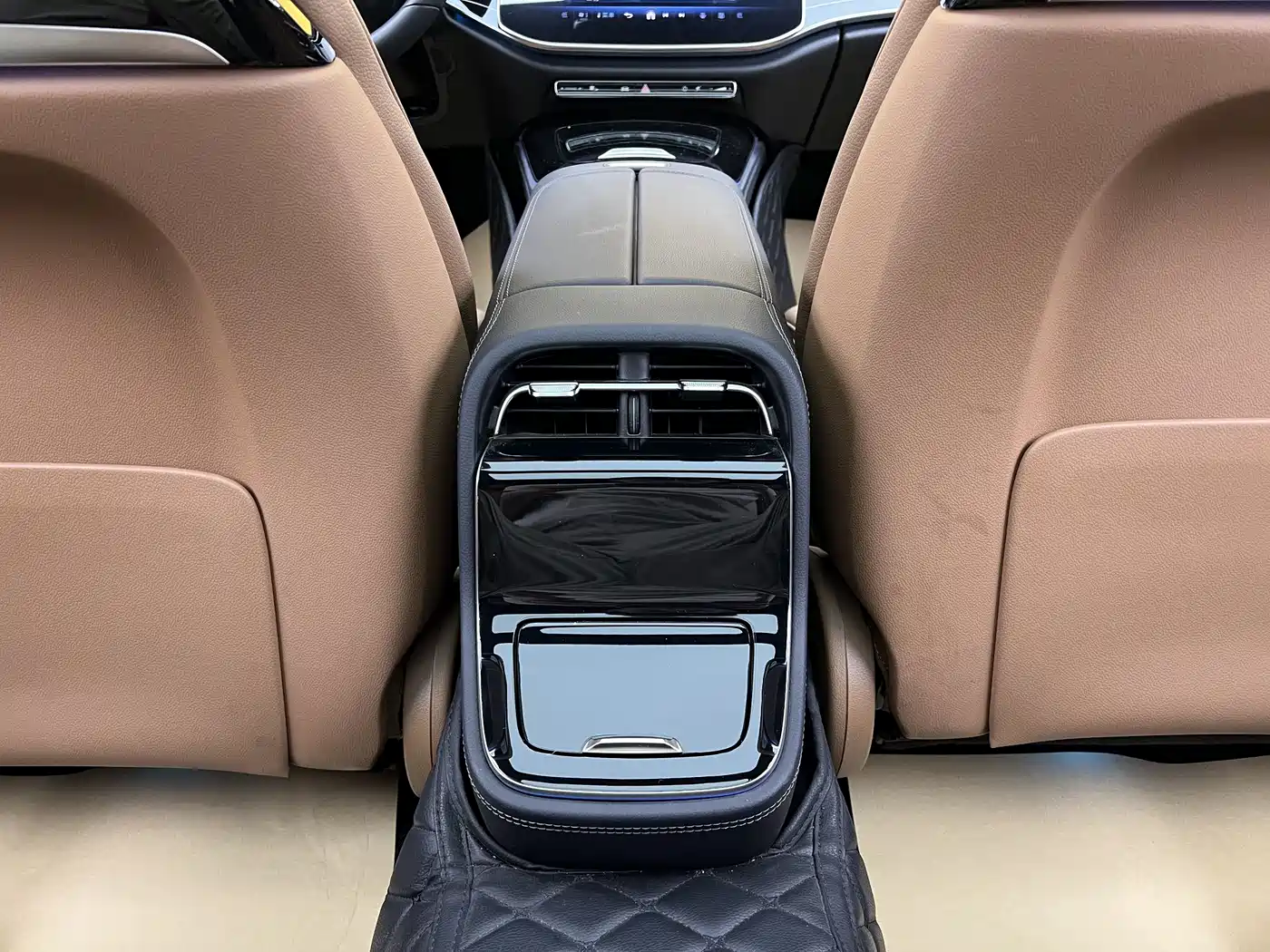 Mercedes-Benz E-Class 2024 Facelift E 260 L фото 25