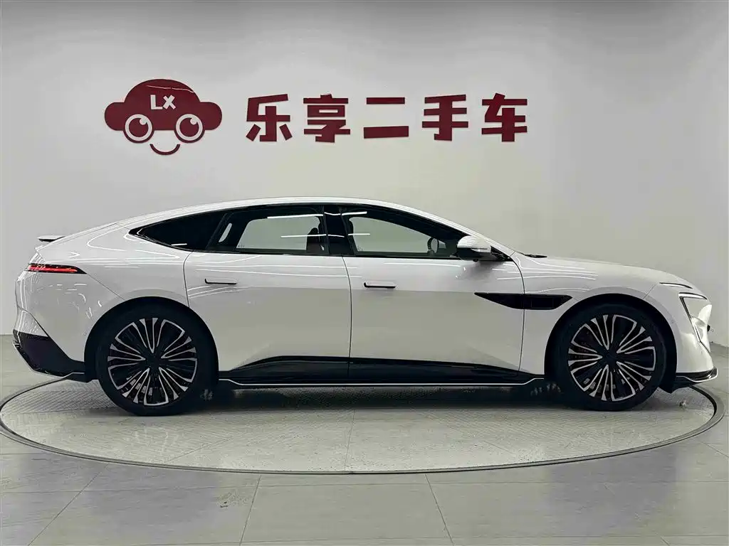 Avatr 12 2025 Ultra Pure Electric AWD фото 6