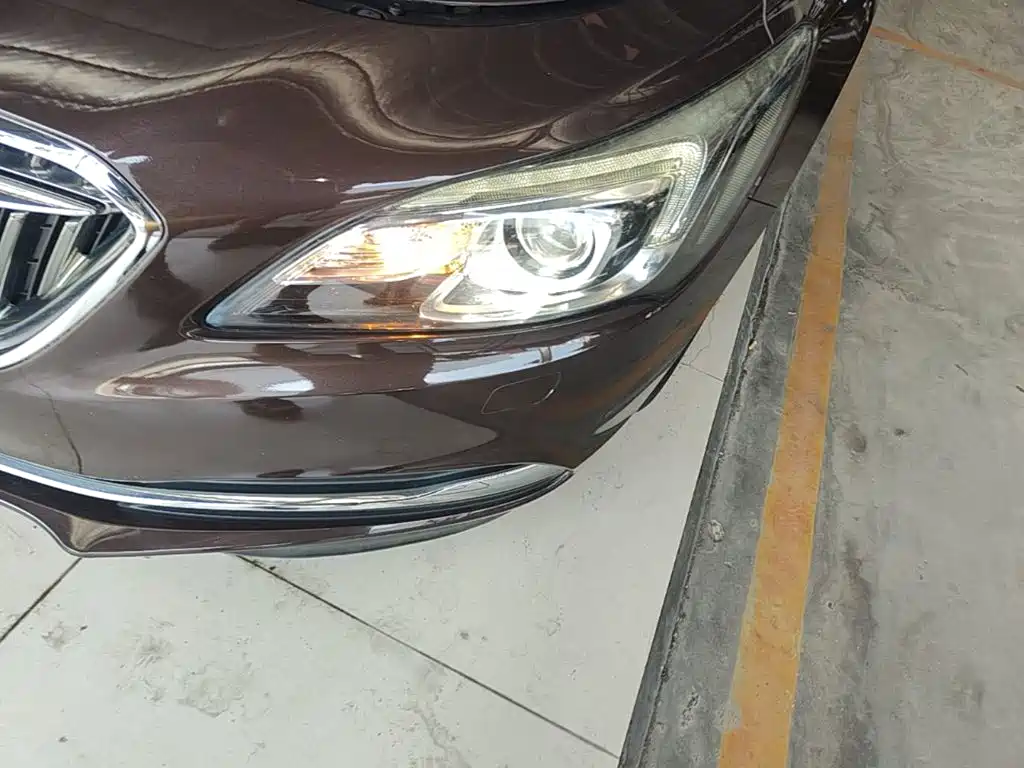 Photo 24 - Buick LaCrosse