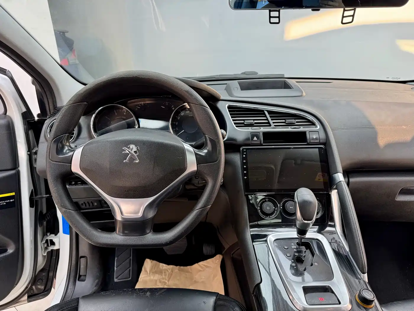 Peugeot 3008 2015 2.0L Automatic Trend Edition фото 16