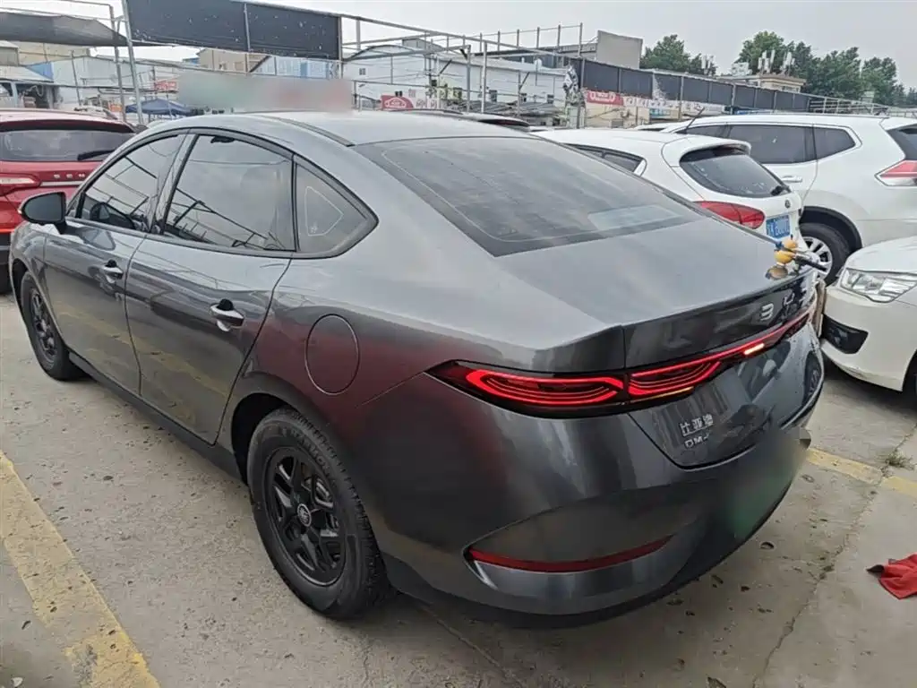 BYD Qin PLUS 2025 DM-i Smart Drive 55KM Leader фото 5