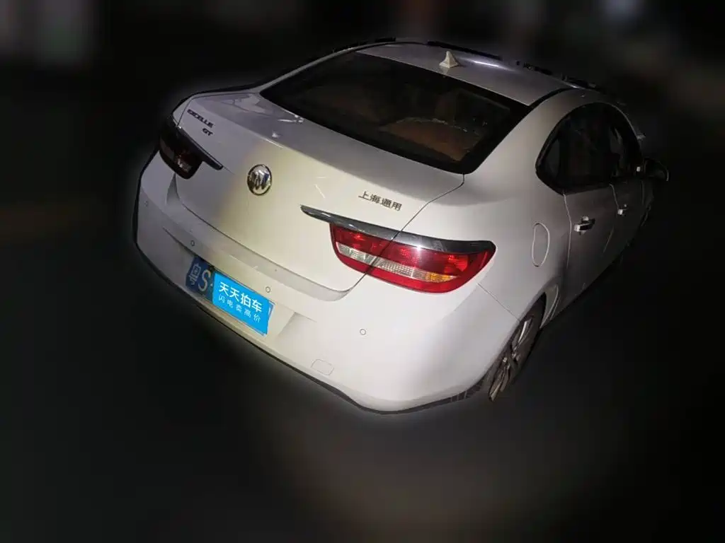 Фото 2 - Buick Excelle
