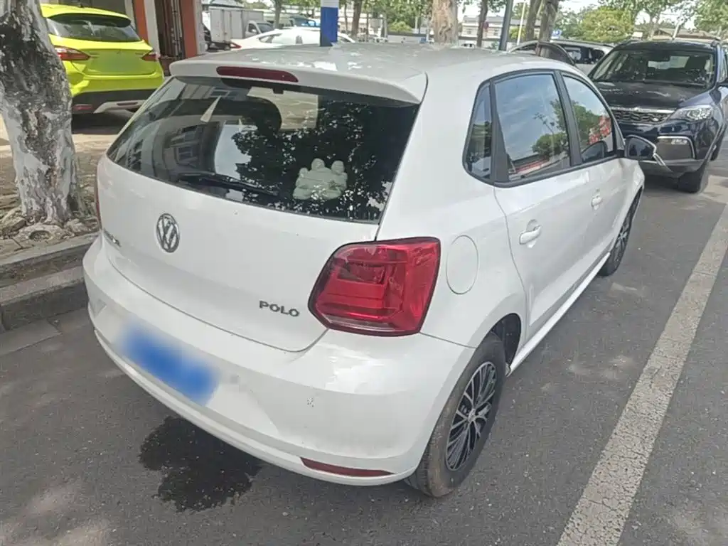 Volkswagen Polo 2016 1.4L Automatic Trend фото 5